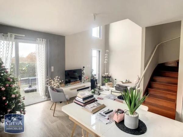 Appartement à louer 4 pièces 84.6m² Auray (56400)
