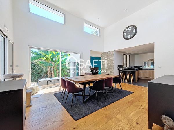 Contemporaine 143 m² 4 chambres, piscine, garage