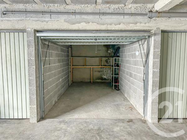 Parking à vendre  12,97 m 2   LES SABLES D OLONNE  - 85