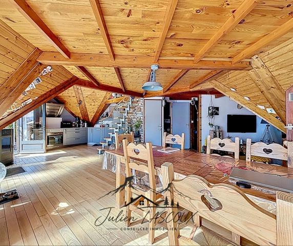 À VENDRE — CHARMANT PETIT CHALET AVEC DÉPENDANCE À LANS-EN-VERCORS (38)