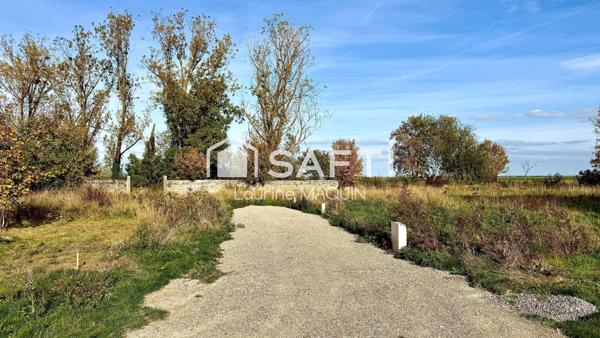 Terrain à bâtir de pratiquement 1 000 m²