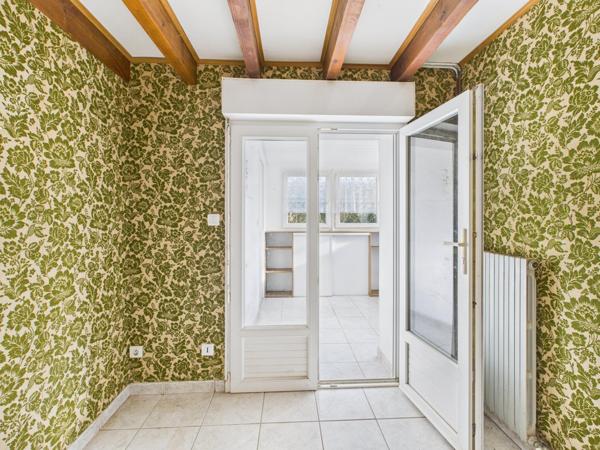 Grande maison familiale avec jardin clos et fort potentiel