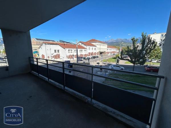 Appartement à louer 3 pièces 62.04m² Saint-Martin-d'Hères (38400)