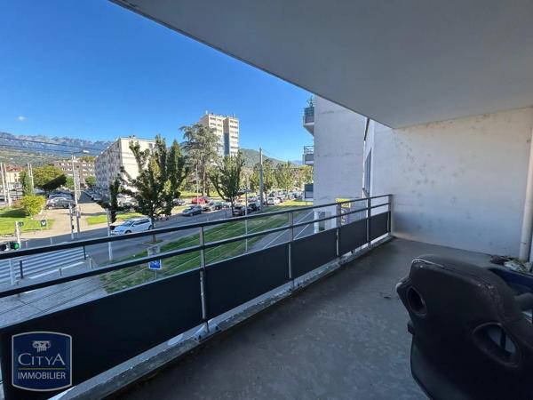 Appartement à louer 3 pièces 62.04m² Saint-Martin-d'Hères (38400)