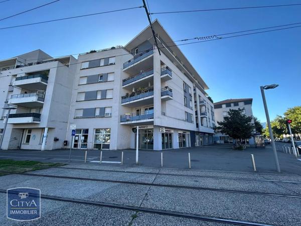 Appartement à louer 3 pièces 62.04m² Saint-Martin-d'Hères (38400)