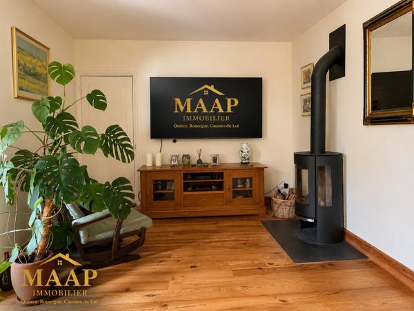 CAJARC – Maison entièrement rénovée - piscine couverte, grand garage 265 000 €
