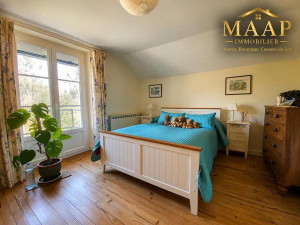 CAJARC – Maison entièrement rénovée - piscine couverte, grand garage 265 000 €