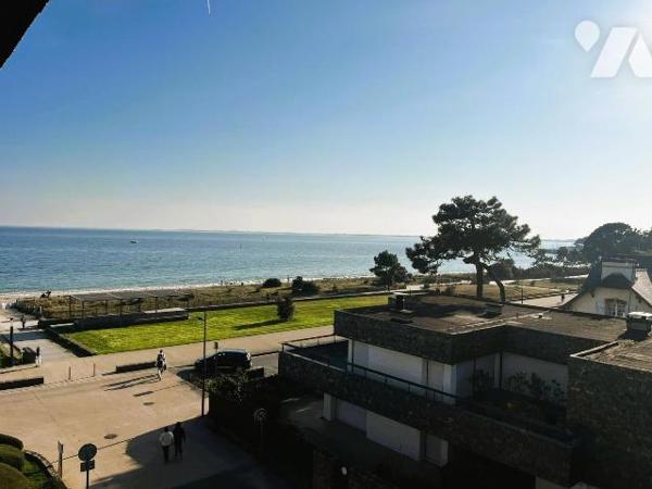 Calme et résidentiel, au bord de la mer. - Idéalement situé en première ligne, au sein de la Ré...