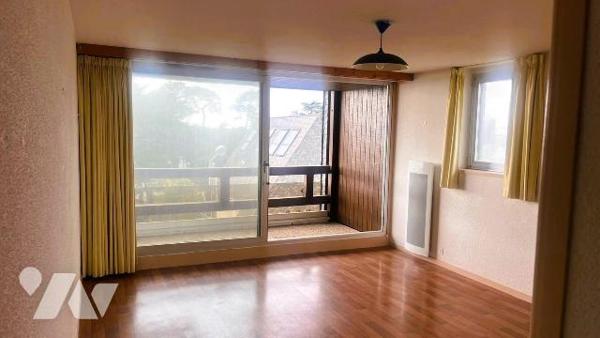 Calme et résidentiel, au bord de la mer. - Idéalement situé en première ligne, au sein de la Ré...