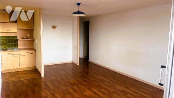 Calme et résidentiel, au bord de la mer. - Idéalement situé en première ligne, au sein de la Ré...