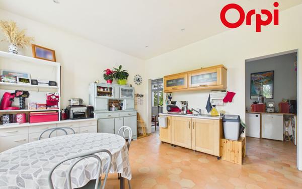 Maison à vendre    6 pièces •  Bernay