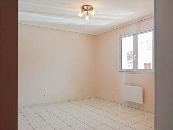 Challans - Médiathèque Local professionnel 98 m²