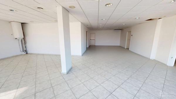 Frontignan (34110) Local Commercial à louer - 158 m²