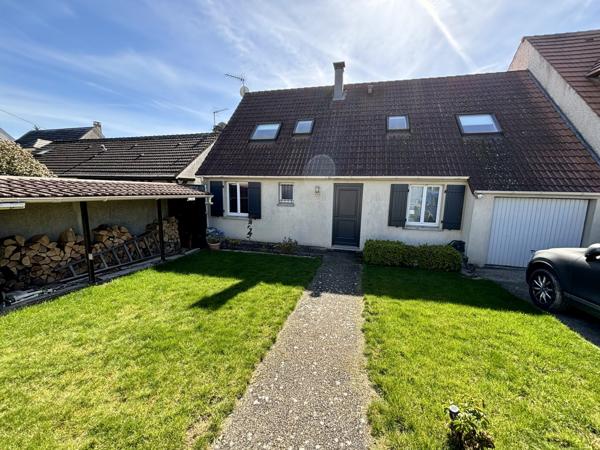 Maison familiale lumineuse située sur les hauteurs de Thorigny-sur-Marne.