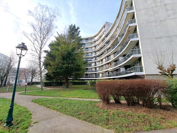 Saint-Maurice (94410) EN VENTE - STUDIO EN BON ETAT - RESIDENCE POUR SENIORS DE SAINT-MAURICE