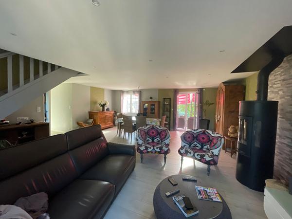 A LOUER - HERBIGNAC - Maison 4 pièces 136 m²