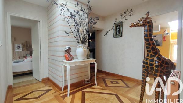 Maison à vendre 6 pièces 160,4 m² Les Loges-Marchis