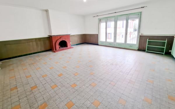 Maison à vendre    5 pièces •  Pompignan