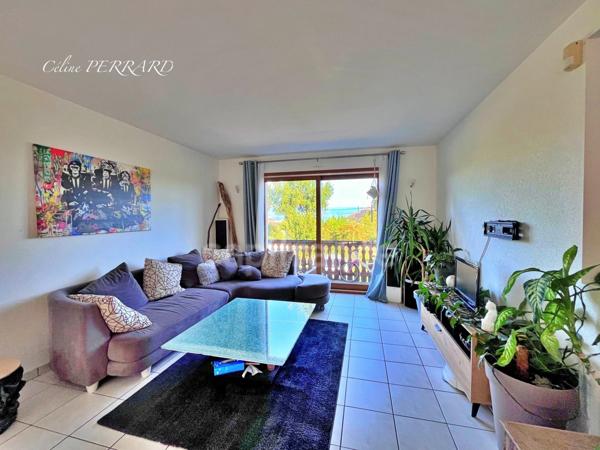 Maison SCIEZ (74), Maison 4 chambres avec piscine et vue lac - sous-sol, double garage, terrain, calme. Un cadre de vie très agréable !