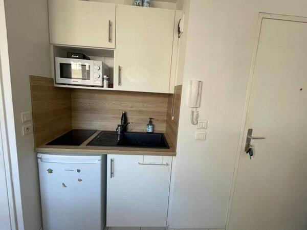 Appartement 1 pièce                                        - 44100 Nantes Réf : 11948