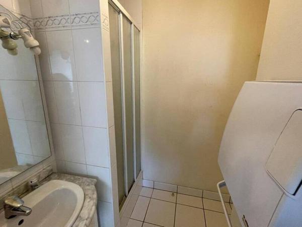 Appartement 1 pièce                                        - 44100 Nantes Réf : 11948