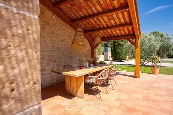 Maison de caractère, rivière en toile de fond