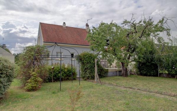 Maison à vendre    3 pièces •  Saran