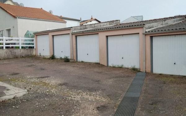 Stationnement à louer    16 m2 Fouras