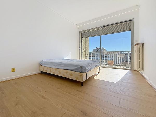 FAVENTINES -Magnifique appartement  très lumineux 120 m² balcon et stationnement