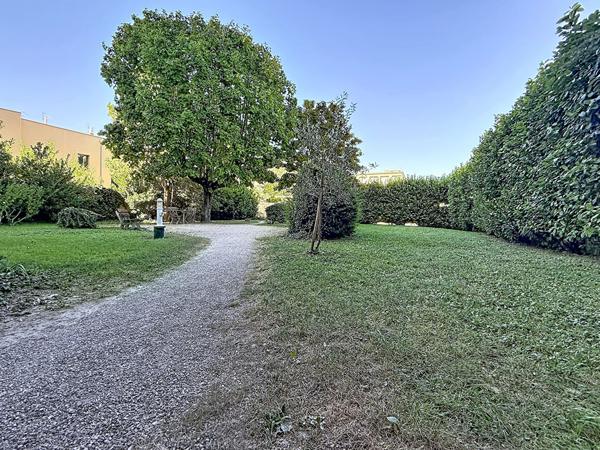 FAVENTINES -Magnifique appartement  très lumineux 120 m² balcon et stationnement