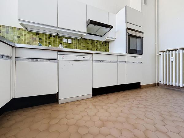 FAVENTINES -Magnifique appartement  très lumineux 120 m² balcon et stationnement