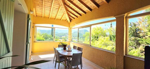 Villa de charme 5 pièce(s) - Quillan