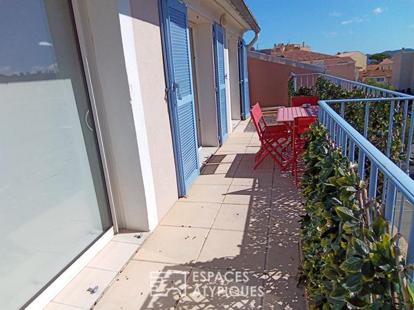 Appartement meublé avec terrasse et garage – dernier étage en centre-ville