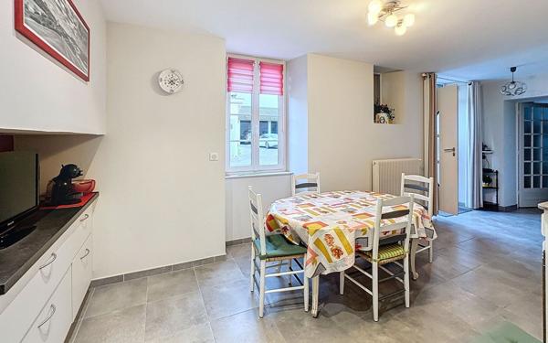 Maison à vendre    10 pièces •  Bénéjacq