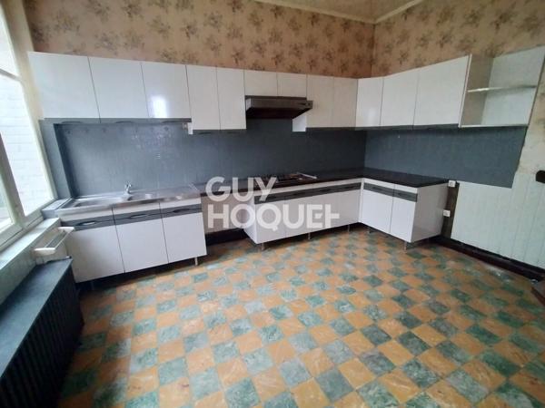 Immeuble mixte à vendre de 130 m² + dépendance