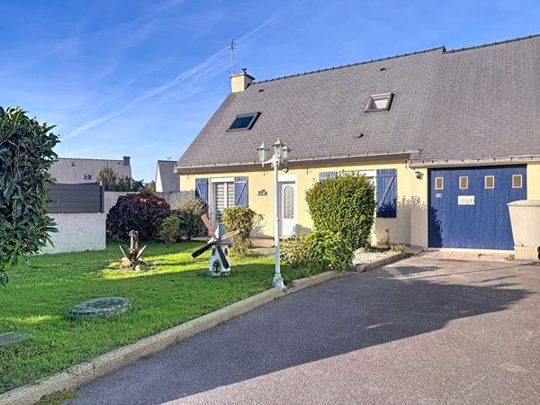 Maison familiale, 4 chambres, plain-pied, garage, véranda, proche commodités et mer - Locmiquélic.