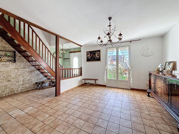 Maison familiale, 4 chambres, plain-pied, garage, véranda, proche commodités et mer - Locmiquélic.