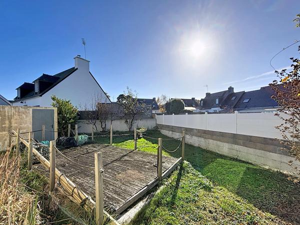 Maison familiale, 4 chambres, plain-pied, garage, véranda, proche commodités et mer - Locmiquélic.