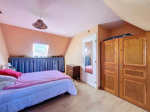 Maison familiale, 4 chambres, plain-pied, garage, véranda, proche commodités et mer - Locmiquélic.