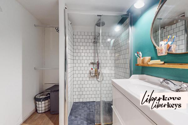 Appartement duplex, terrasse en rez-de-jardin de 74 m² de 4 pièces. Secteur Père Lachaise / Paris 20