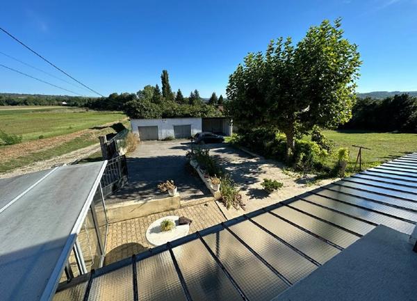 Maison à vendre    3 pièces •  Pont-Évêque