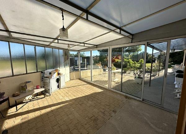 Maison à vendre    3 pièces •  Pont-Évêque