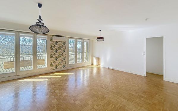 Appartement à louer    6 pièces •  Pau