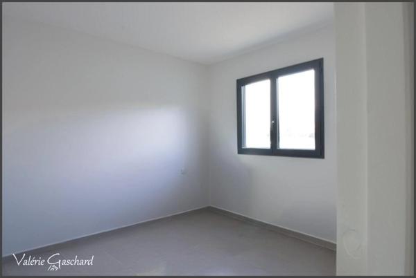 Maison neuve à vendre 3 chambres + garage à SAINT MEDARD DE GUIZIERES (33)