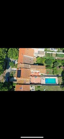 Propriété de caractère avec piscine et gîtes et garage