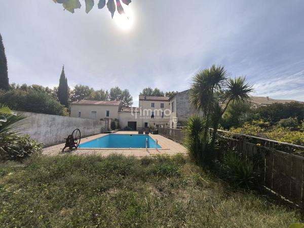 Propriété de caractère avec piscine et gîtes et garage