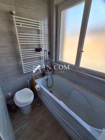 Maison
                                                                                                                                                                                                                                                                                                                        7 pièce(s)                                                                                                                                                                                                          3 chambre(s)                                                                                                                                                                                                          120  m²
