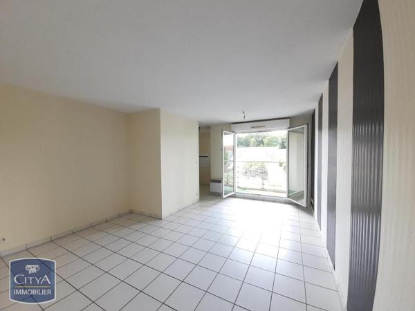 Appartement à louer 2 pièces 48.55m² Allonnes (72700)
