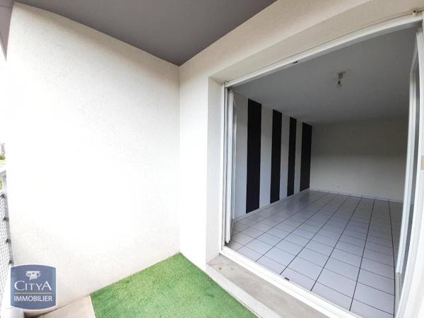 Appartement à louer 2 pièces 48.55m² Allonnes (72700)