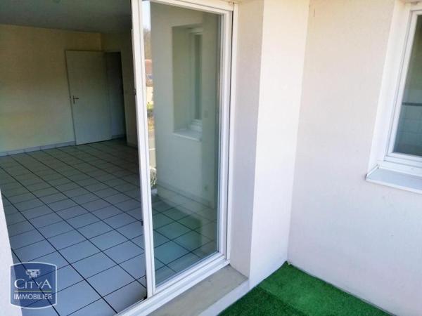 Appartement à louer 2 pièces 48.55m² Allonnes (72700)